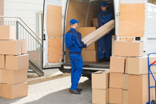 Mobile self storage container delivered to a Northend property